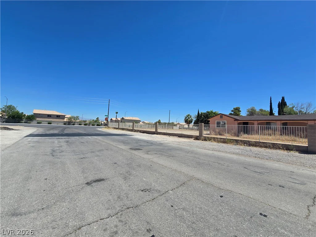 5785 Russell, Las Vegas, NV 89118