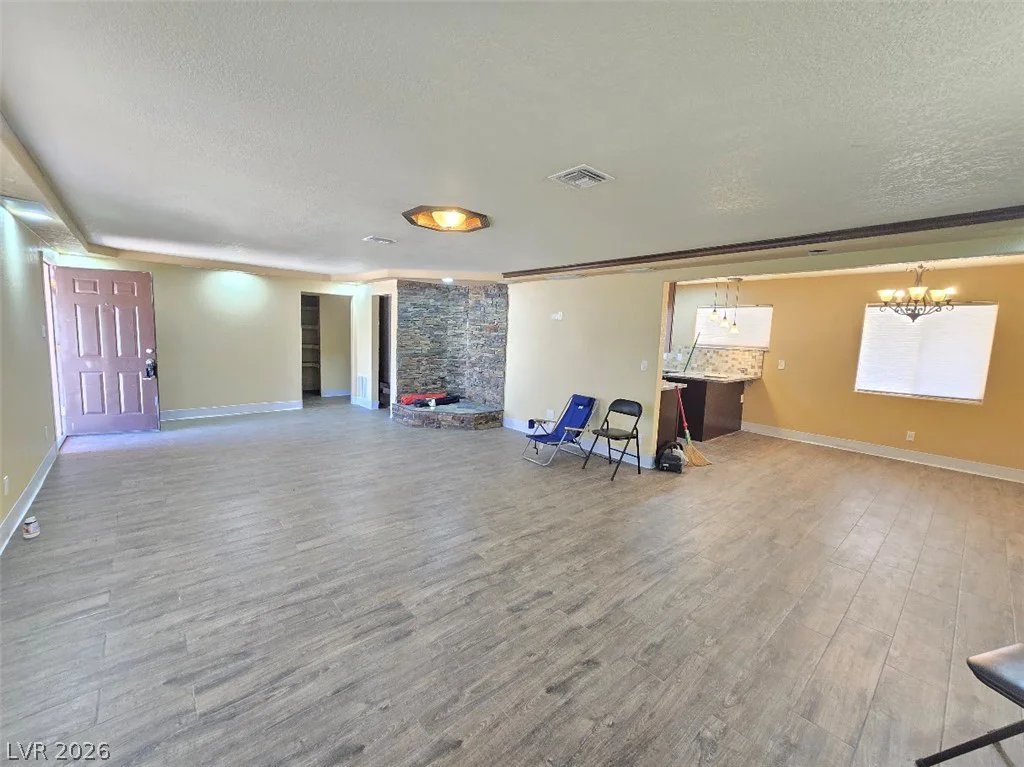 5785 Russell, Las Vegas, NV 89118