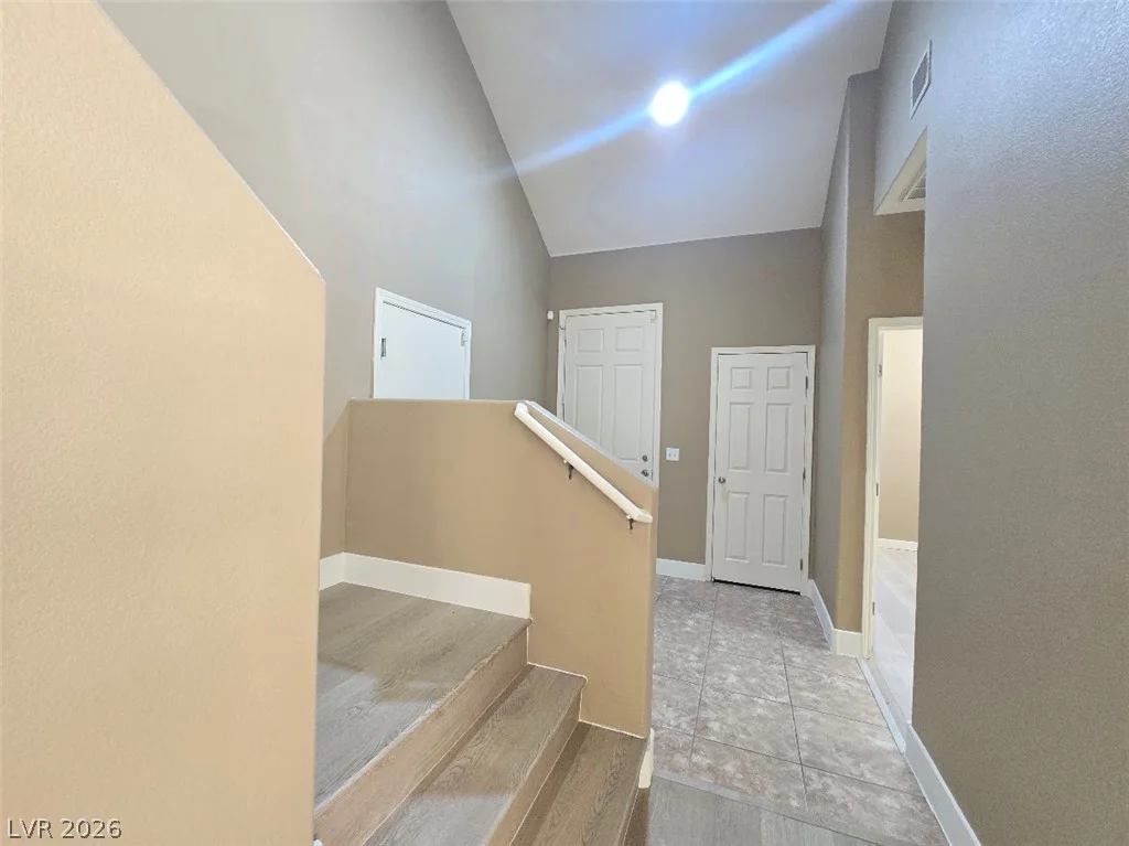 9882 Travis Lake, Las Vegas, NV 89148