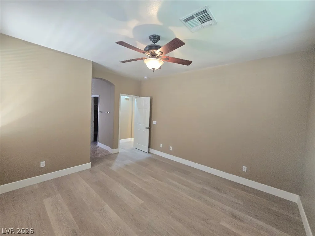 9882 Travis Lake, Las Vegas, NV 89148