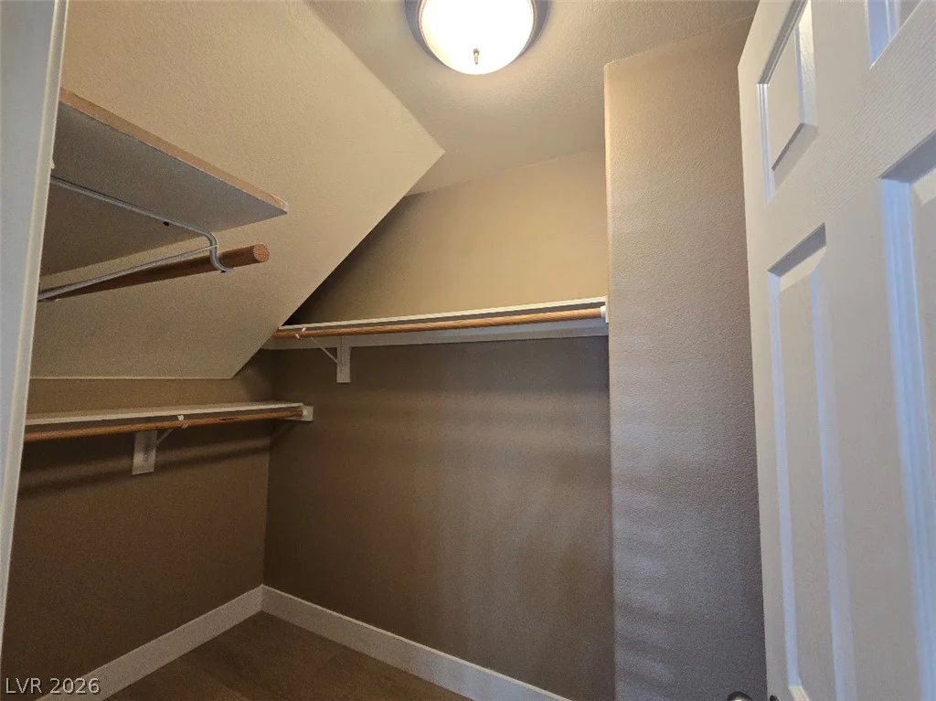 9882 Travis Lake, Las Vegas, NV 89148