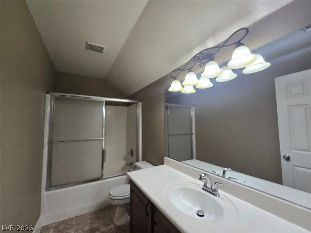 9882 Travis Lake, Las Vegas, NV 89148
