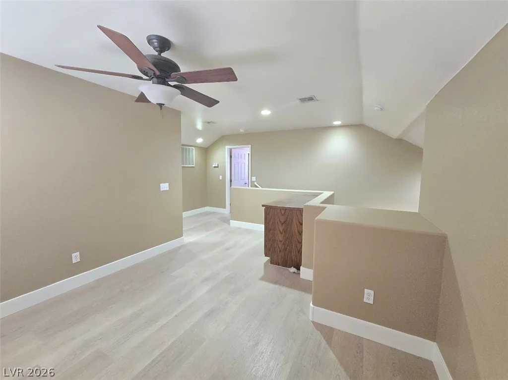 9882 Travis Lake, Las Vegas, NV 89148