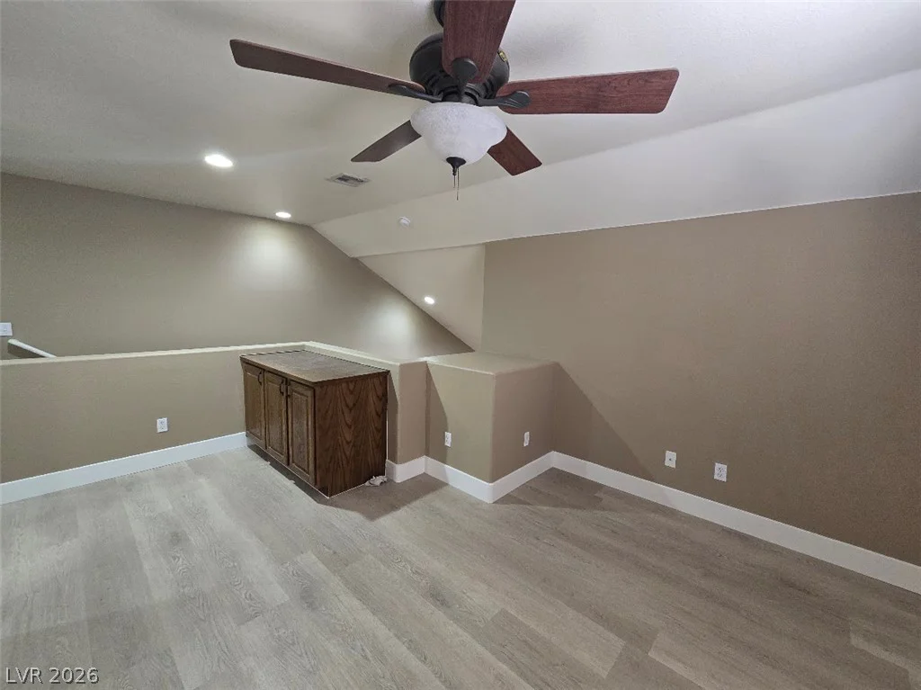 9882 Travis Lake, Las Vegas, NV 89148
