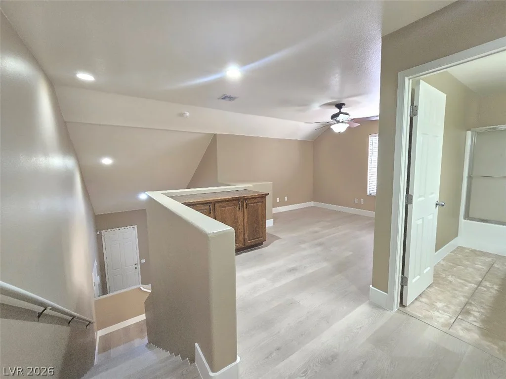 9882 Travis Lake, Las Vegas, NV 89148