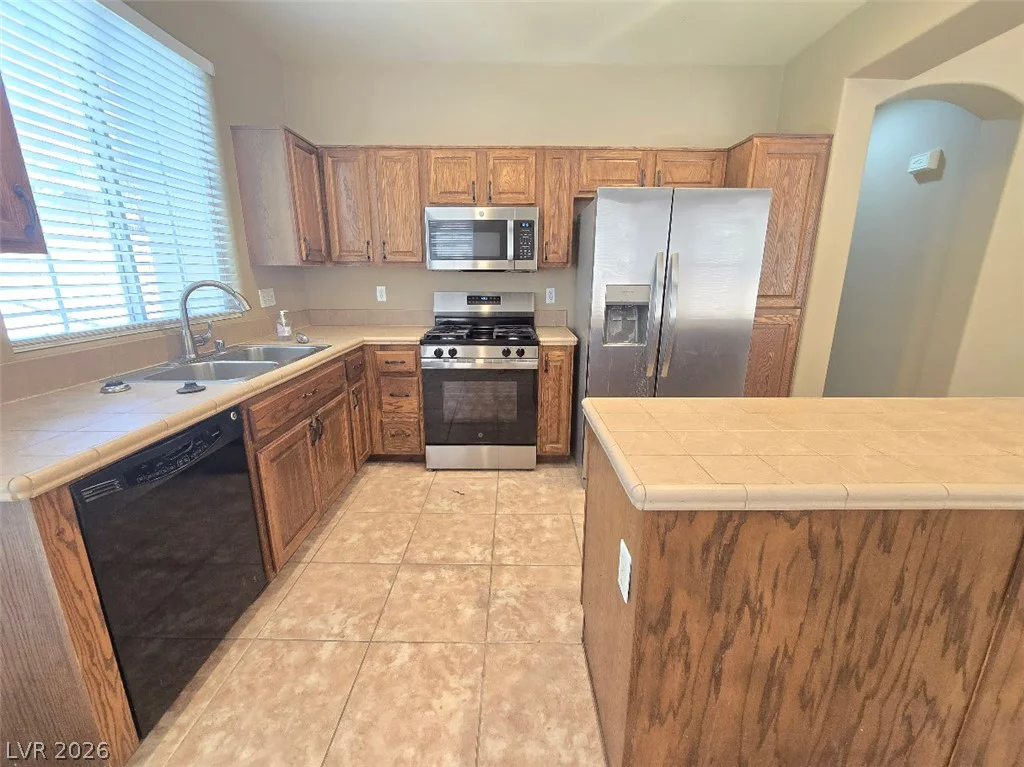 9882 Travis Lake, Las Vegas, NV 89148