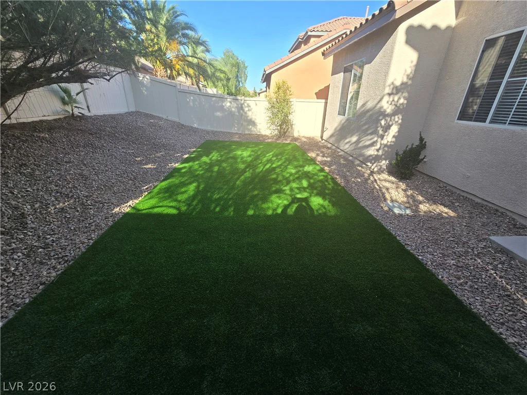 9882 Travis Lake, Las Vegas, NV 89148