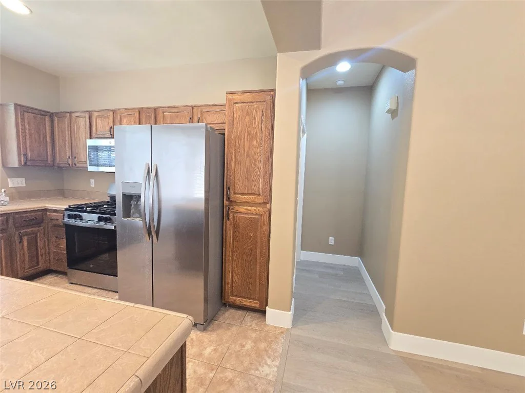 9882 Travis Lake, Las Vegas, NV 89148