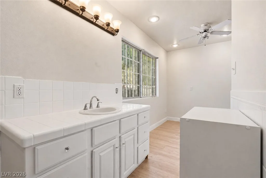 3719 Cherokee, Las Vegas, NV 89121