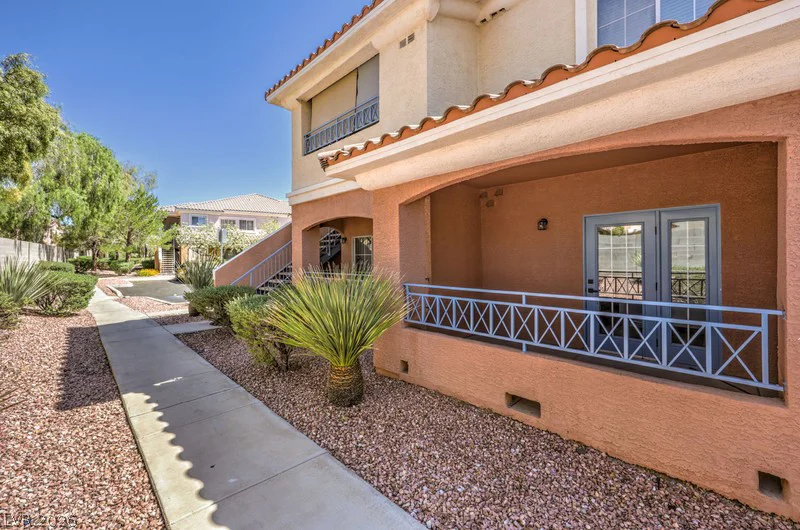 10553 Pine Glen, Las Vegas, NV 89144