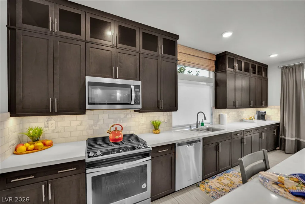 8664 Indigo Spring, Las Vegas, NV 89139