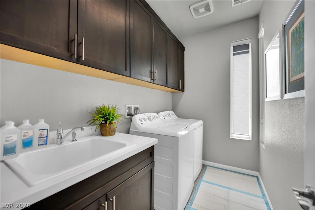 8664 Indigo Spring, Las Vegas, NV 89139