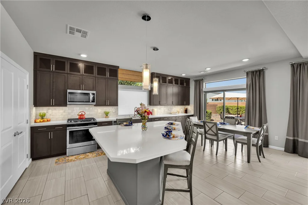 8664 Indigo Spring, Las Vegas, NV 89139