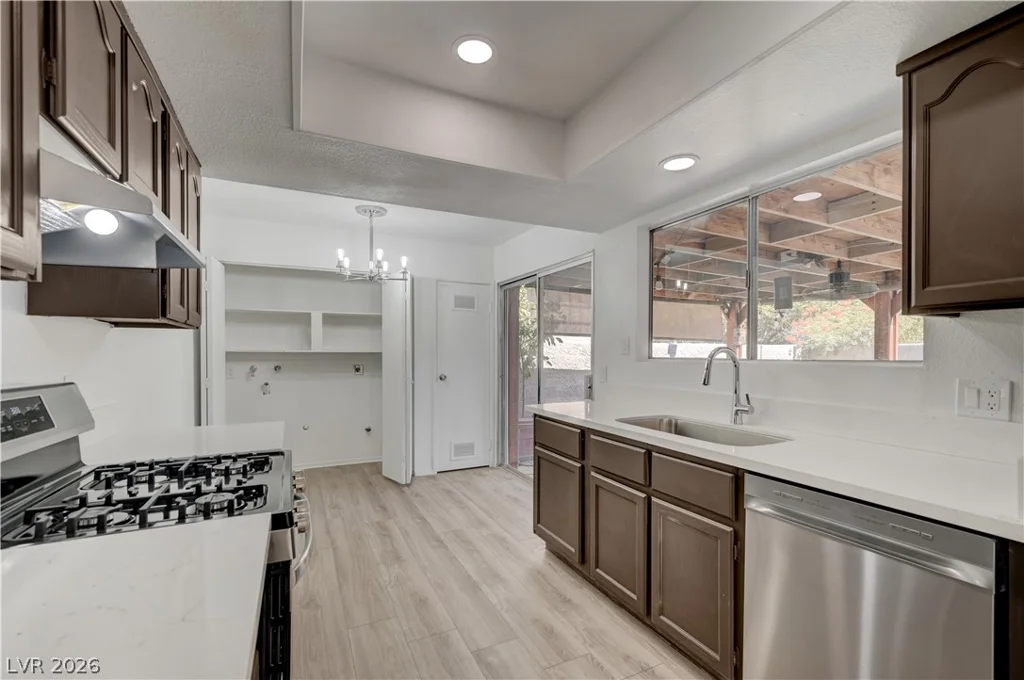 4245 Park, Las Vegas, NV 89110