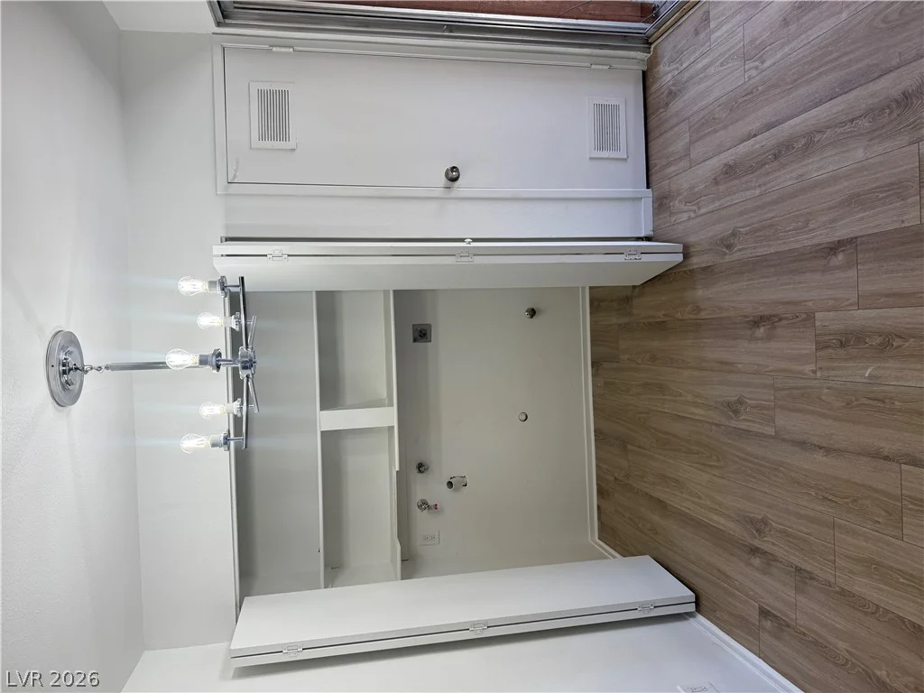 4245 Park, Las Vegas, NV 89110