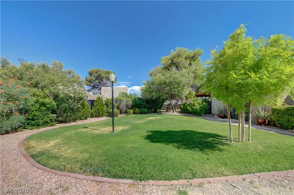 4245 Park, Las Vegas, NV 89110