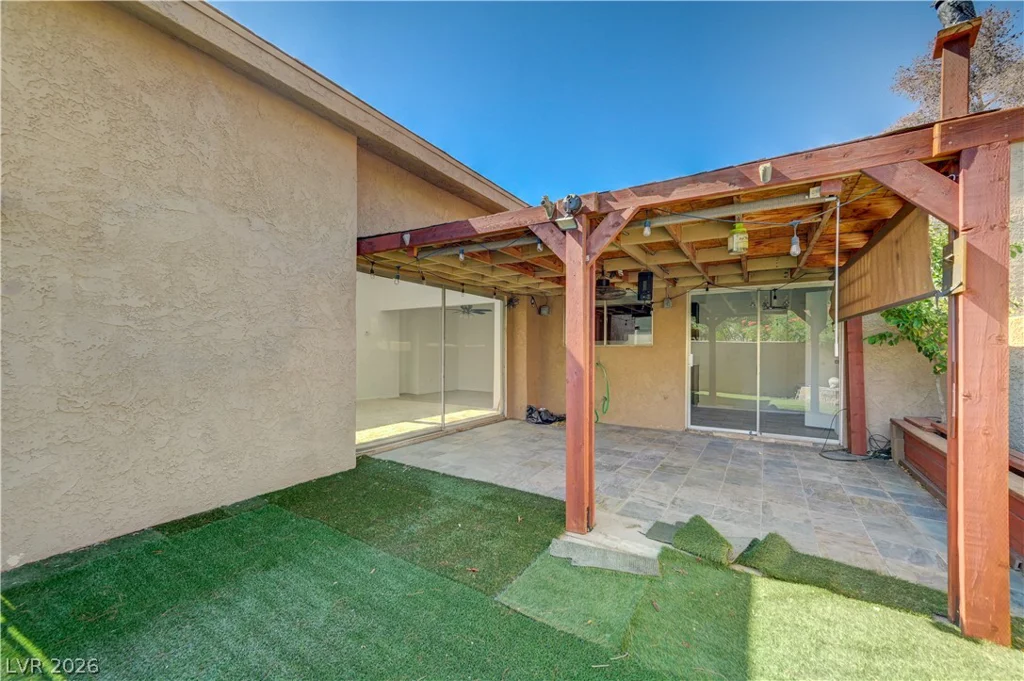 4245 Park, Las Vegas, NV 89110