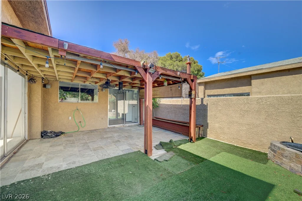 4245 Park, Las Vegas, NV 89110