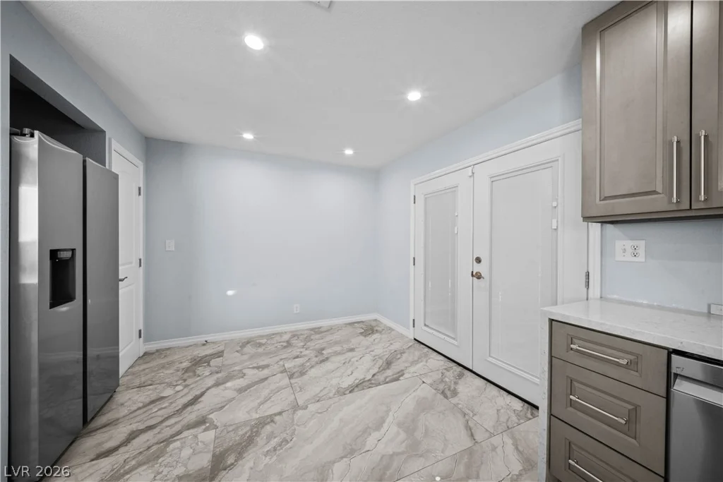3609 Park Oliver, Las Vegas, NV 89110