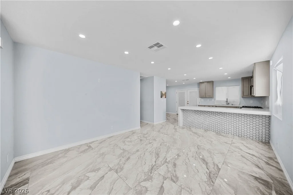3609 Park Oliver, Las Vegas, NV 89110