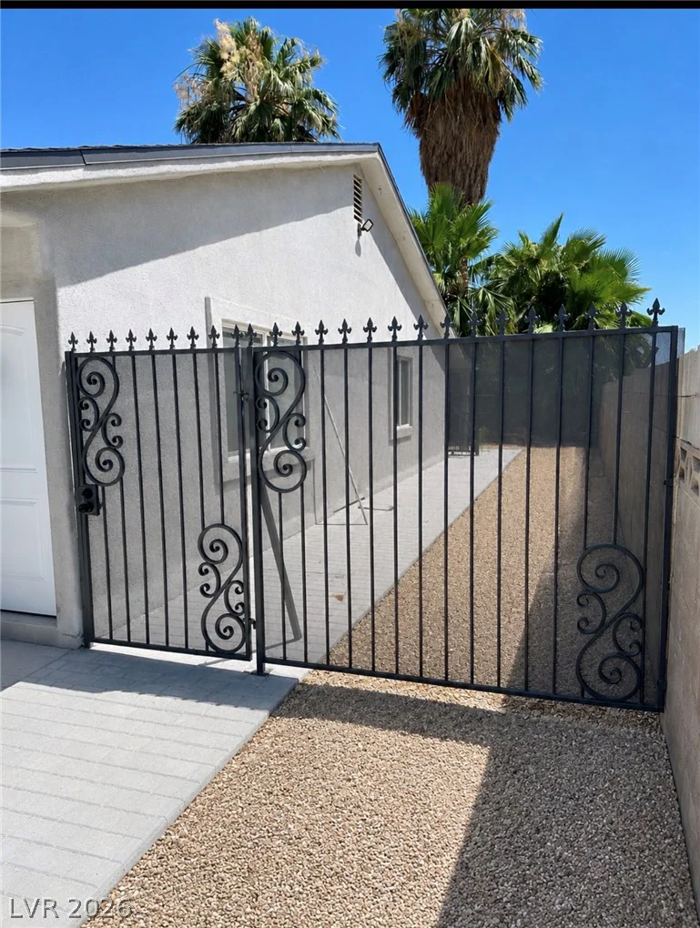 3609 Park Oliver, Las Vegas, NV 89110