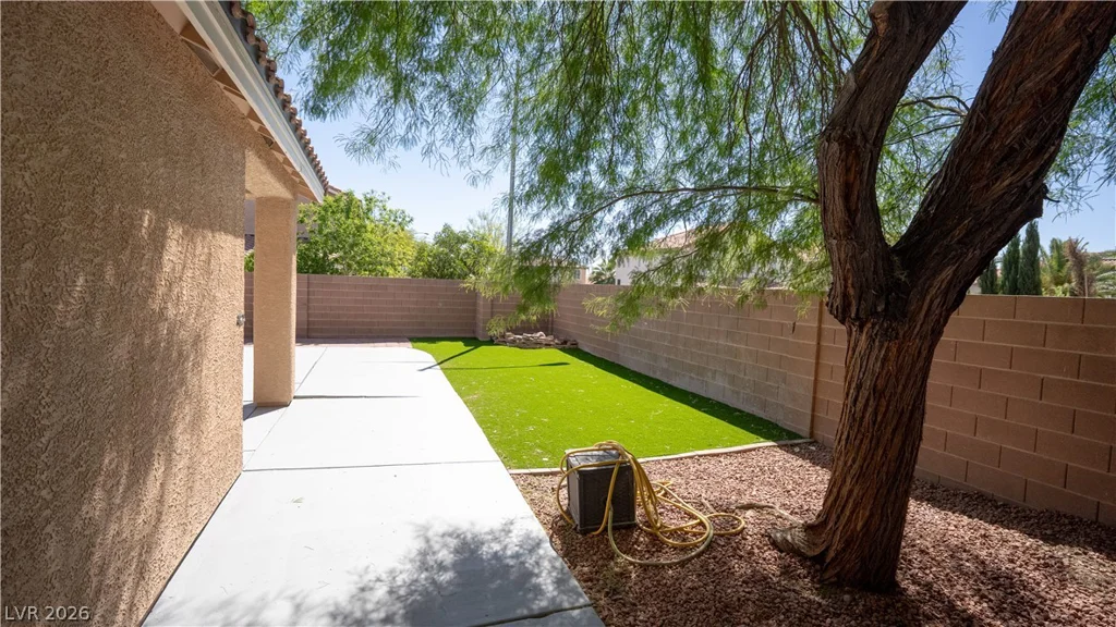 5946 Lingering Breeze, Las Vegas, NV 89148