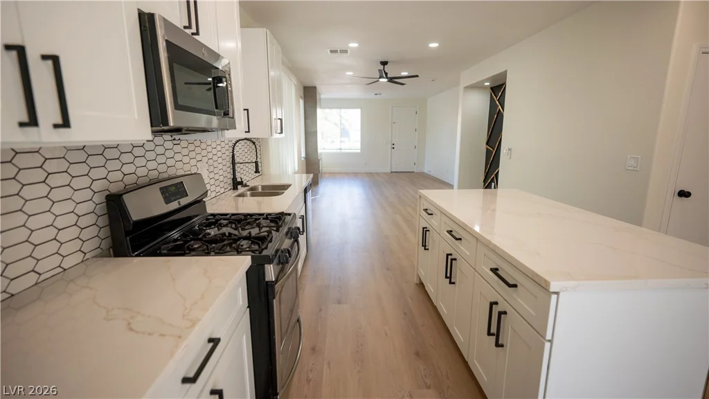 5946 Lingering Breeze, Las Vegas, NV 89148