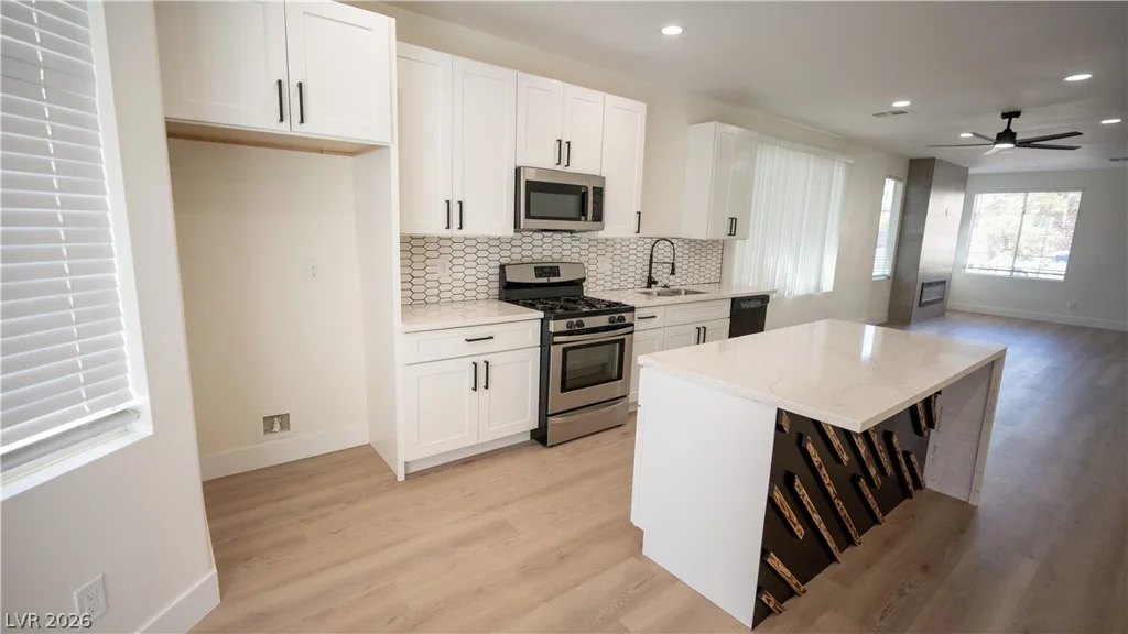 5946 Lingering Breeze, Las Vegas, NV 89148