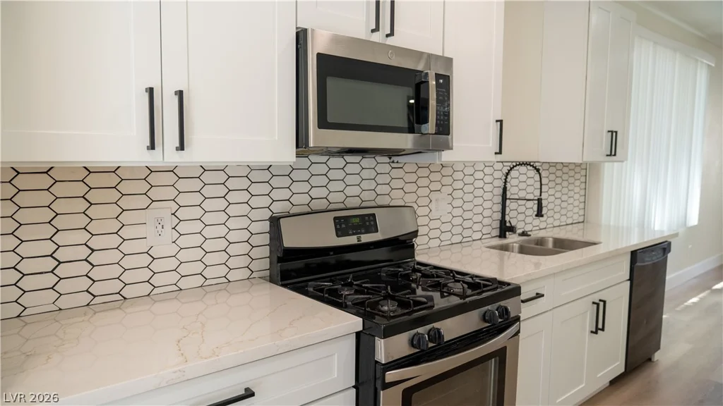 5946 Lingering Breeze, Las Vegas, NV 89148