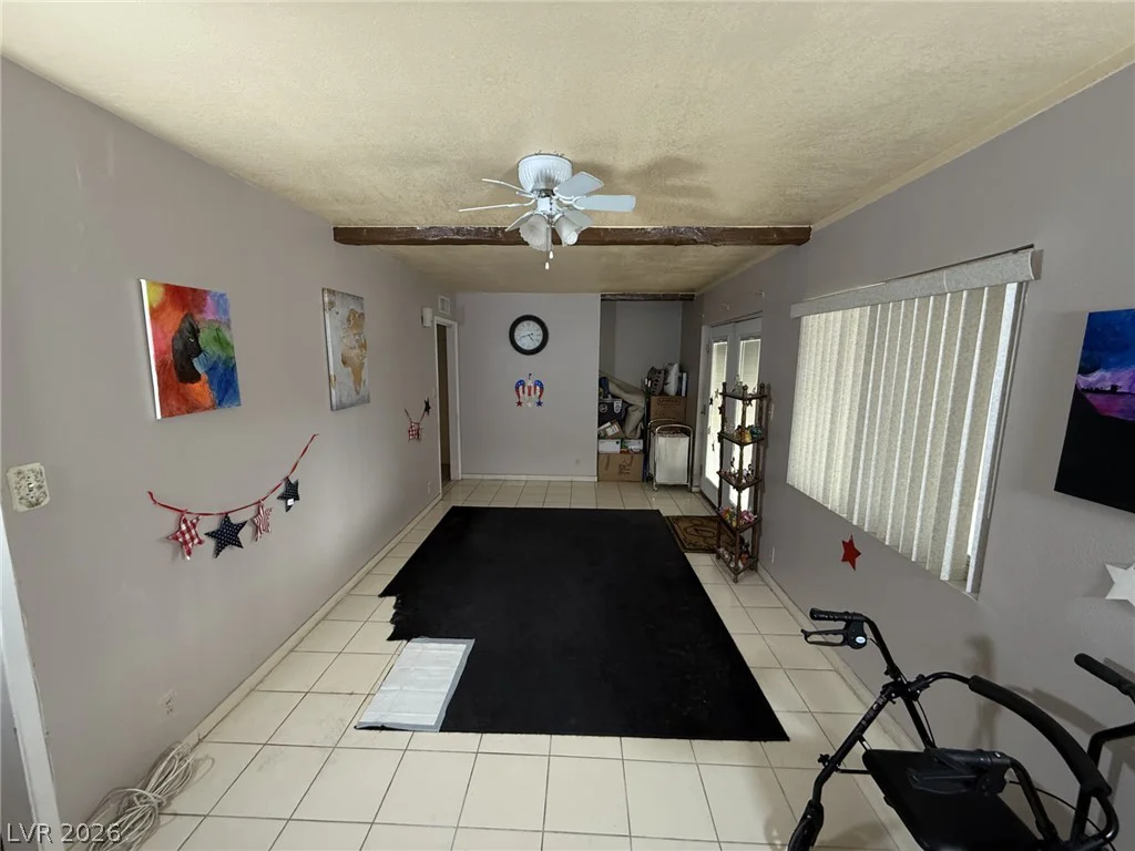 4567 Nellis, Las Vegas, NV 89121