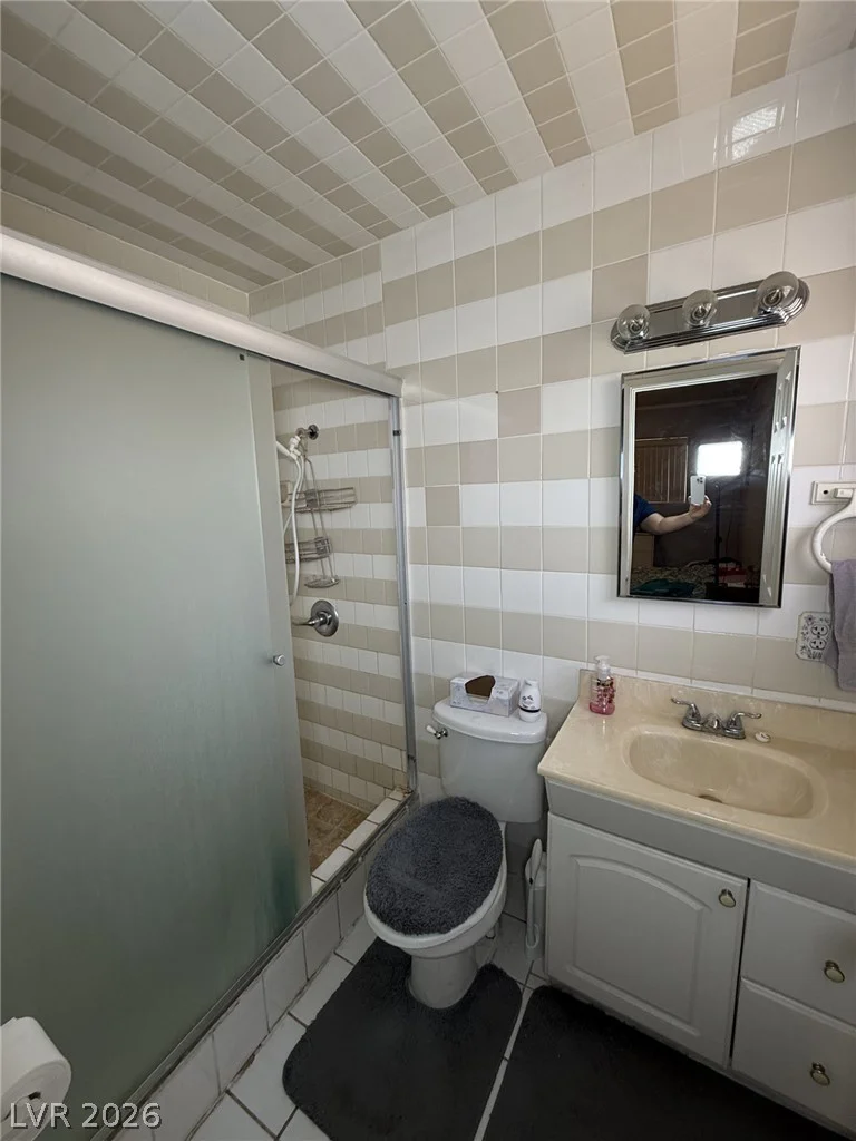 4567 Nellis, Las Vegas, NV 89121