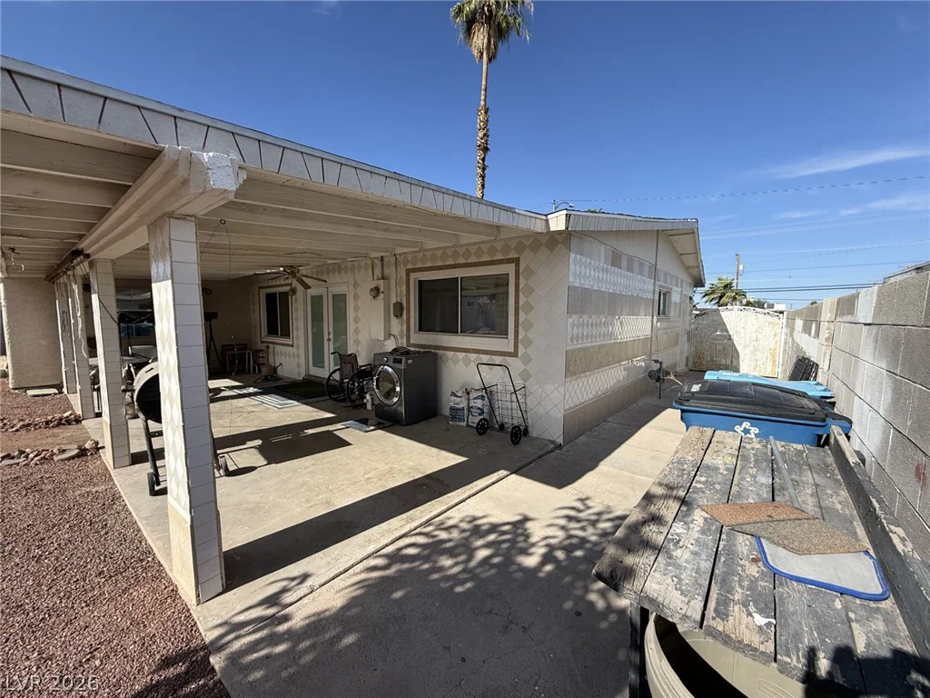 4567 Nellis, Las Vegas, NV 89121