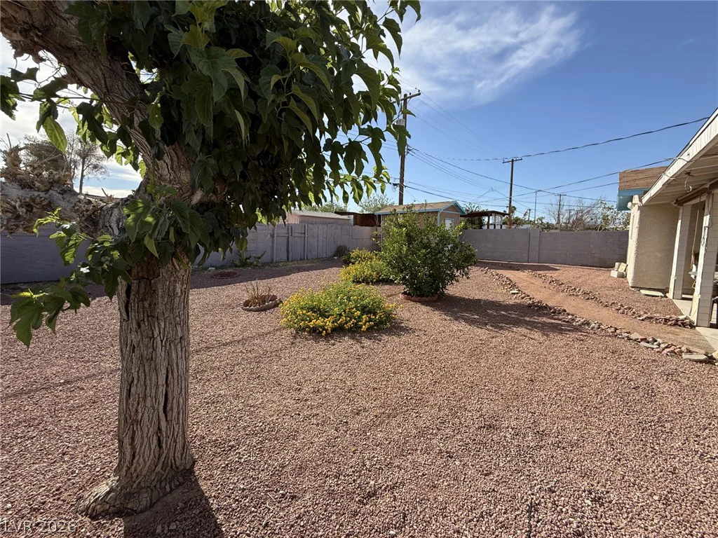 4567 Nellis, Las Vegas, NV 89121