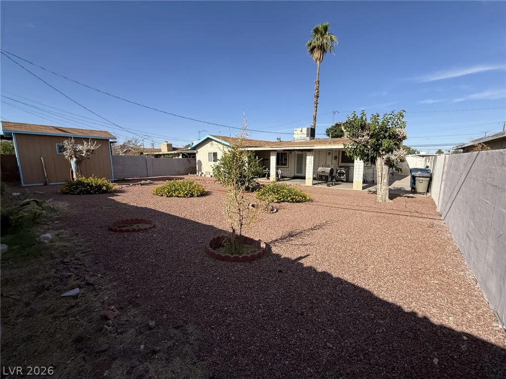 4567 Nellis, Las Vegas, NV 89121