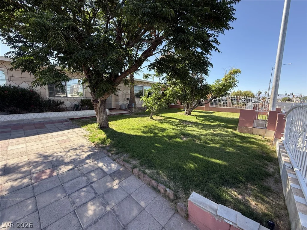 4567 Nellis, Las Vegas, NV 89121