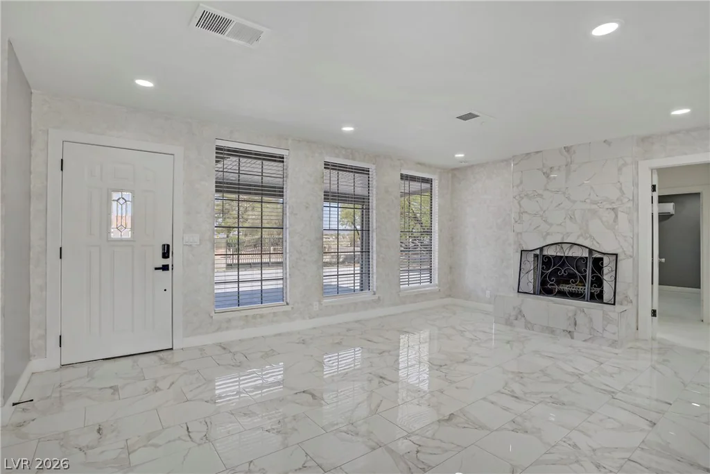 4490 Warm Springs, Las Vegas, NV 89118