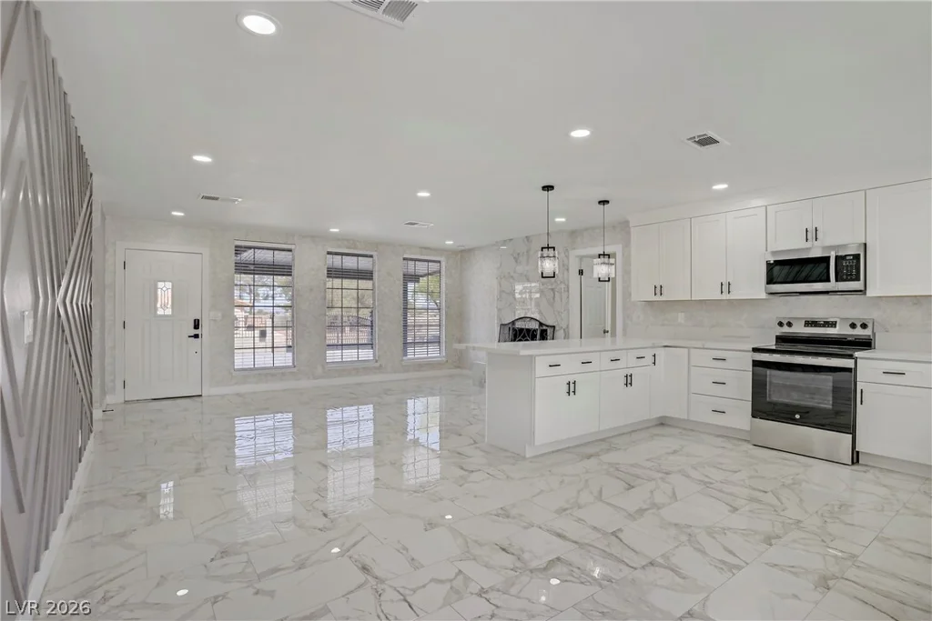4490 Warm Springs, Las Vegas, NV 89118