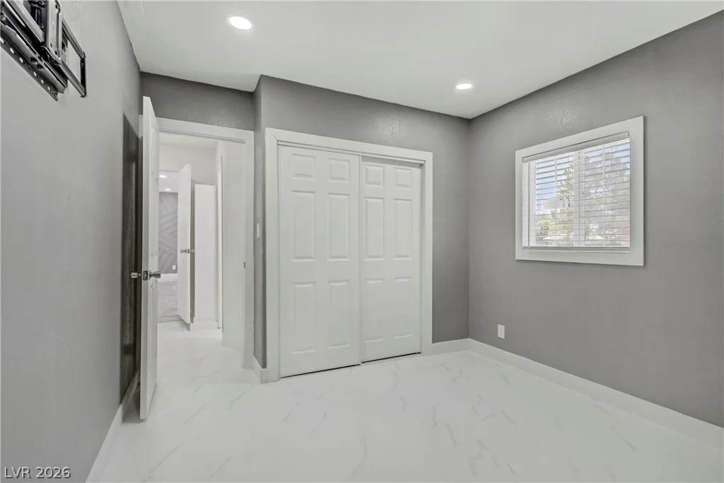 4490 Warm Springs, Las Vegas, NV 89118