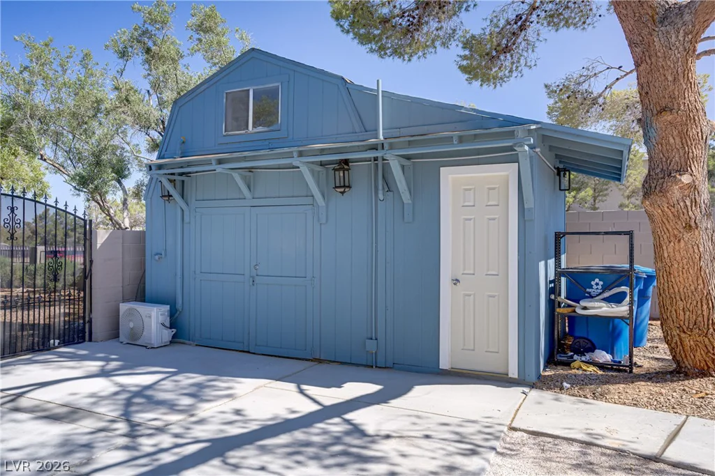 4490 Warm Springs, Las Vegas, NV 89118
