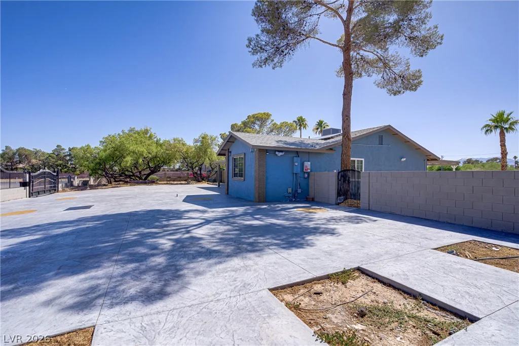 4490 Warm Springs, Las Vegas, NV 89118
