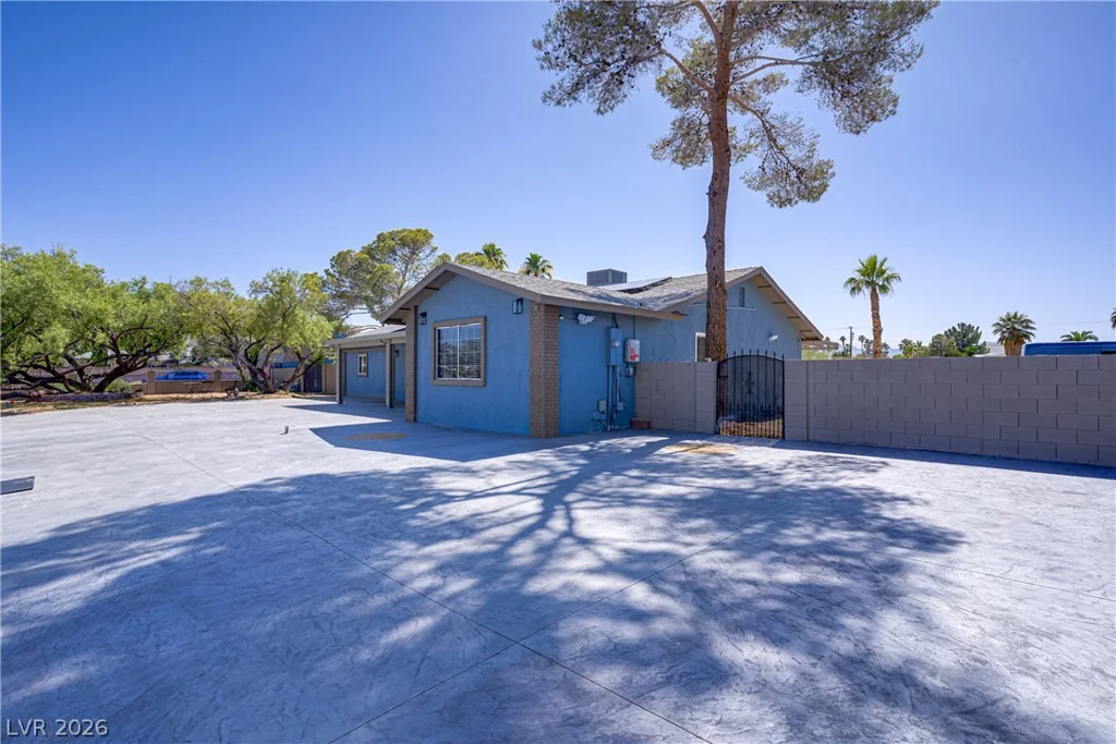 4490 Warm Springs, Las Vegas, NV 89118