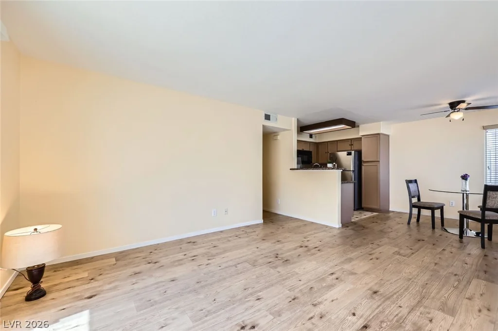 5241 Caspian Springs, Las Vegas, NV 89120