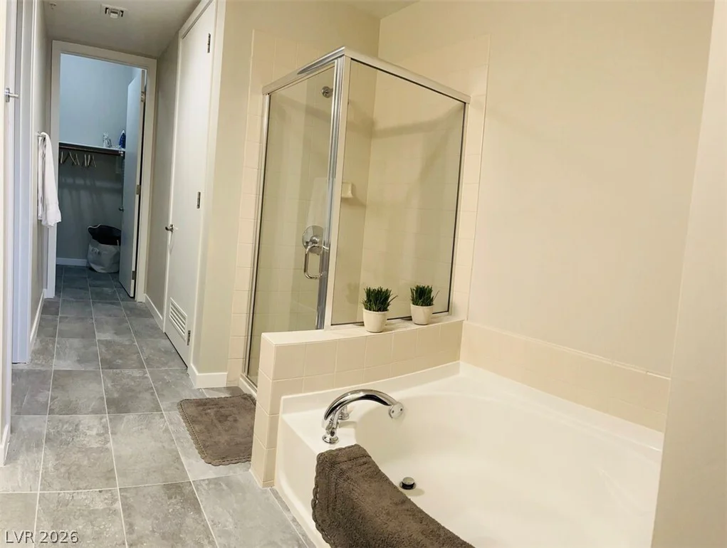 353 Bonneville, Las Vegas, NV 89101