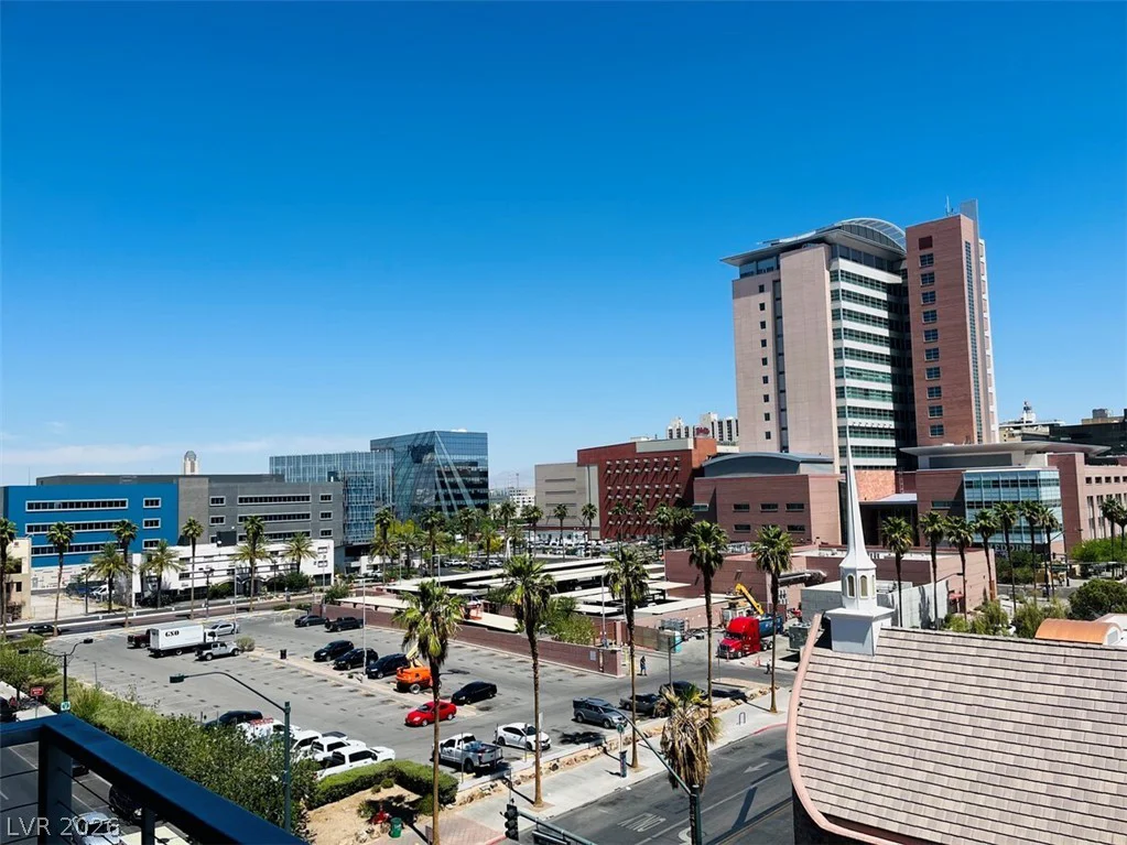 353 Bonneville, Las Vegas, NV 89101