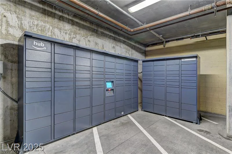 353 Bonneville, Las Vegas, NV 89101