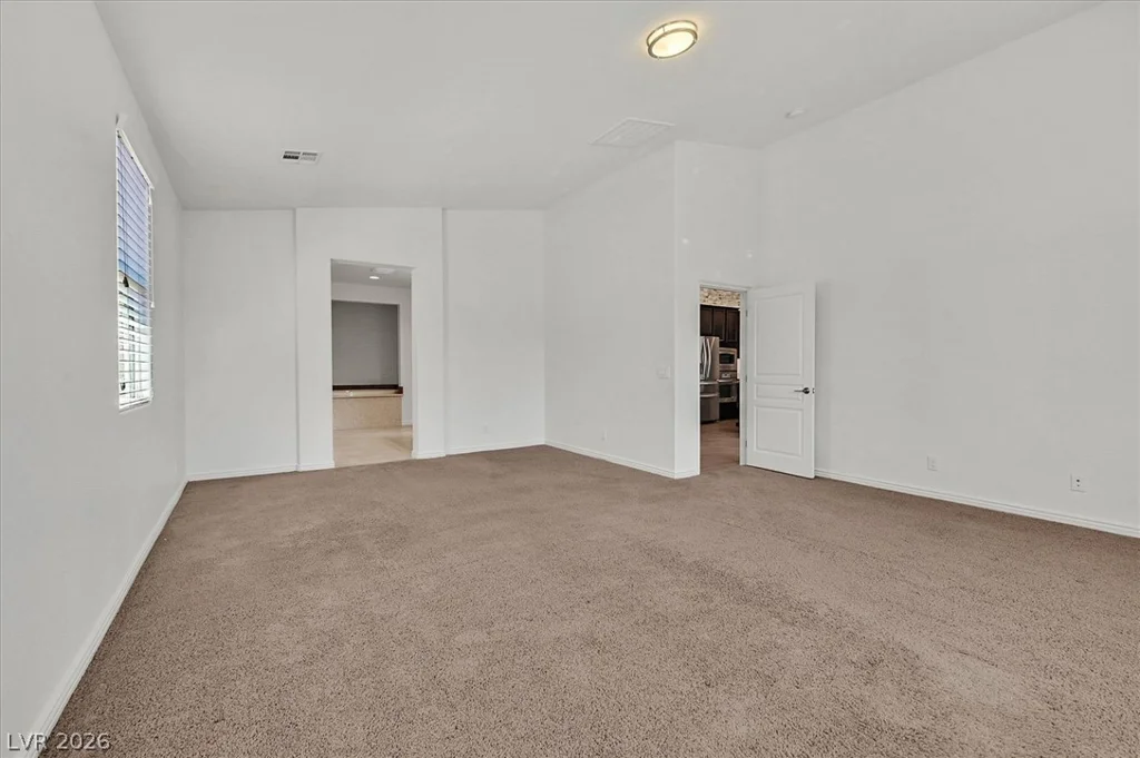 8013 Glimmerglass, Las Vegas, NV 89178