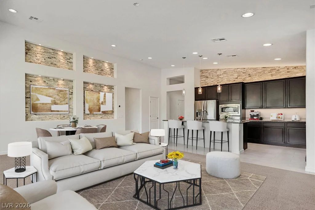 8013 Glimmerglass, Las Vegas, NV 89178
