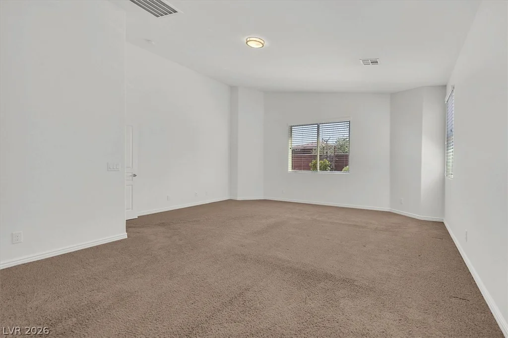8013 Glimmerglass, Las Vegas, NV 89178