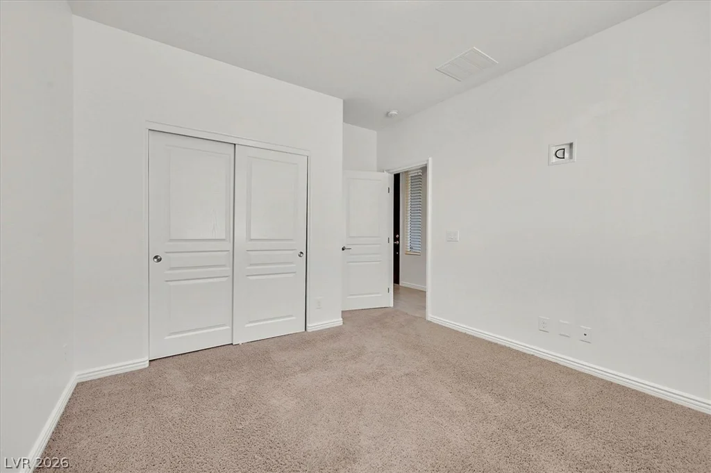 8013 Glimmerglass, Las Vegas, NV 89178