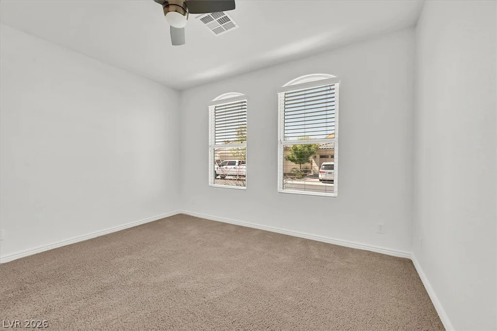 8013 Glimmerglass, Las Vegas, NV 89178